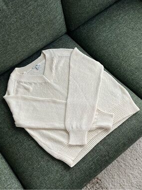 Women’s V-Neck Cream Knit Sweater